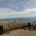 Rez De Jardin 38m² A Avec Vue Et Parking Prive - Fr-1-472a-129 *