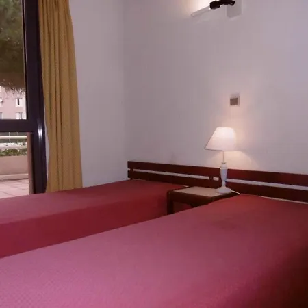 Rez De Jardin 38m² à Avec Vue Et Parking Privé - Fr-1-472a-129 Sète