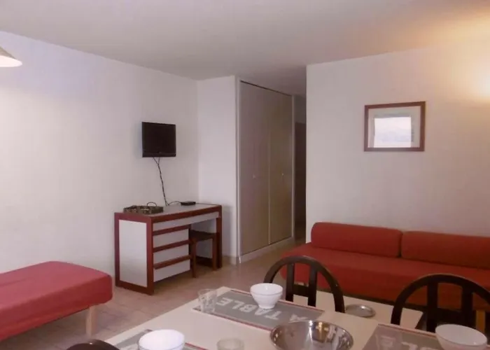 Rez De Jardin 38M² A Sete Avec Vue Mer Et Parking Prive - Fr-1-472A-129 Sète