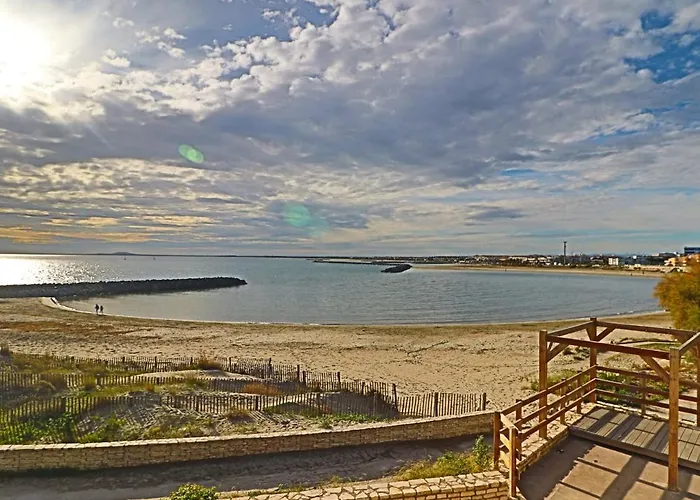 Rez De Jardin 38M² A Sete Avec Vue Mer Et Parking Prive - Fr-1-472A-129 * Sète
