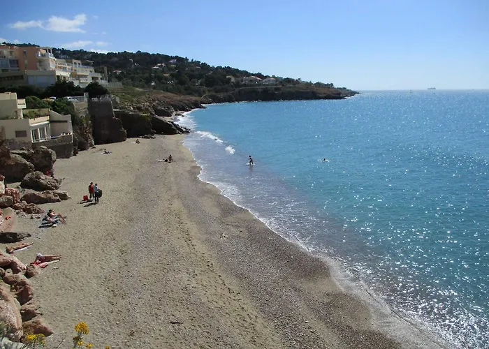 Rez De Jardin 38M² A Sete Avec Vue Mer Et Parking Prive - Fr-1-472A-129 *